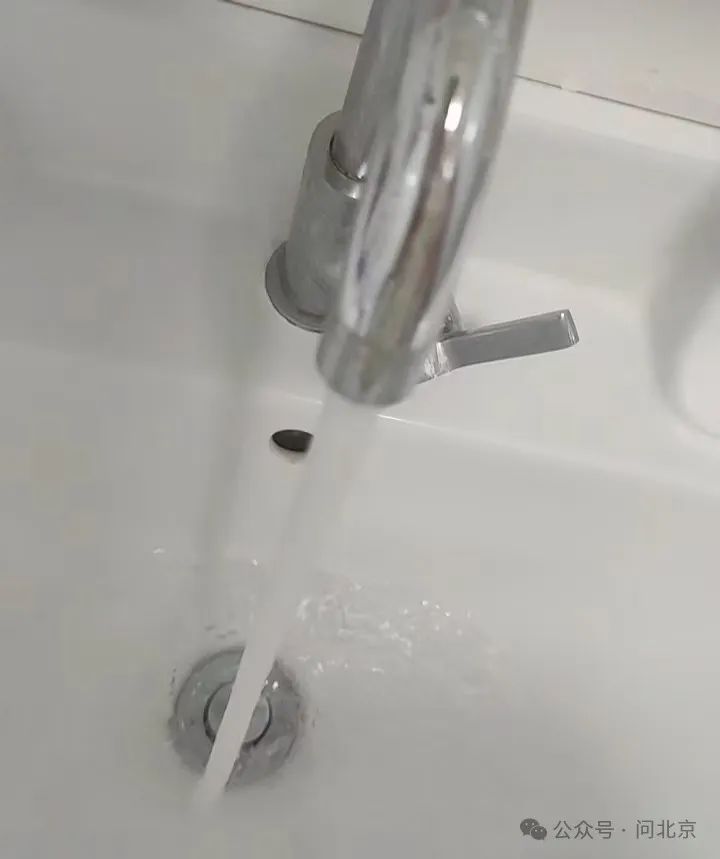 DƬ
